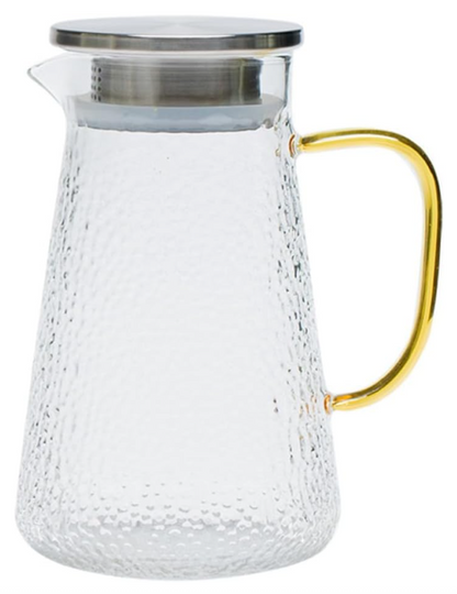 QFkris Glass Pitcher, 1300ml Hammered Textured Water Pitcher with Gold Handle & Stainless Steel Filter Lid, High Borosilicate Clear Glass Carafe for Iced Tea Juice Lemonade