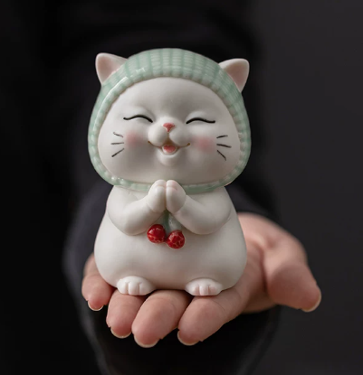 KANPURA Ceramic Works of art of china, Small White Porcelain Cat Sculpture, Adorable Blessing Kitten Ceramic Ornament for Home Cabinet Shelf Display