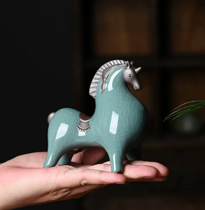 KANPURA China ornaments, Ge Kiln Crackle Glaze Ceramic Horse Figurine, Mini Retro Porcelain Unicorn Statue for Tea Table Desktop Home Decor