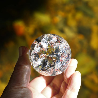 H&D HYALINE & DORA 60mm ICE Broken Crystal Ball Paperweight, Crystal Glass Ball with Stand, Home Decoration Fengshui Accessories Rock Garden Ornament