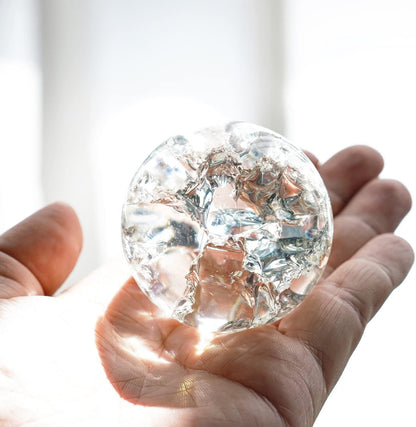 H&D HYALINE & DORA 60mm ICE Broken Crystal Ball Paperweight, Crystal Glass Ball with Stand, Home Decoration Fengshui Accessories Rock Garden Ornament