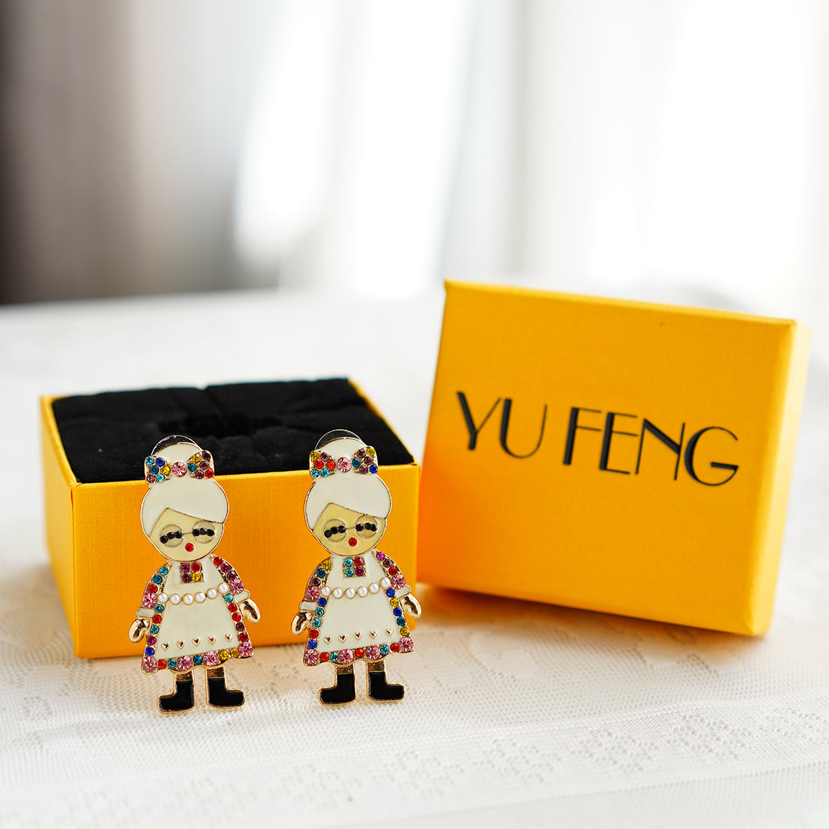 YU FENG  Set of 2 brooches Pins for Women Costume Jewelry Gifts