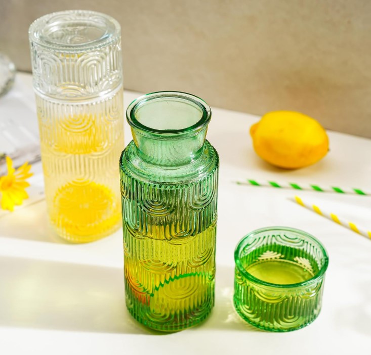 KANPURA Glass Pitchers, 28.5OZ Vintage Embossed Green Water Pitcher with 6.5OZ Matching Cup Lid, Textured Beverage Carafe for Juice Iced Tea Lemonade