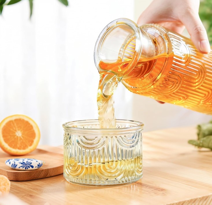 KANPURA Glass Jugs, 28.5OZ Embossed Glass Pitcher with 6.5OZ Matching Cup Set, Vintage Textured Water Carafe for Juice, Iced Tea, Beverage Serving