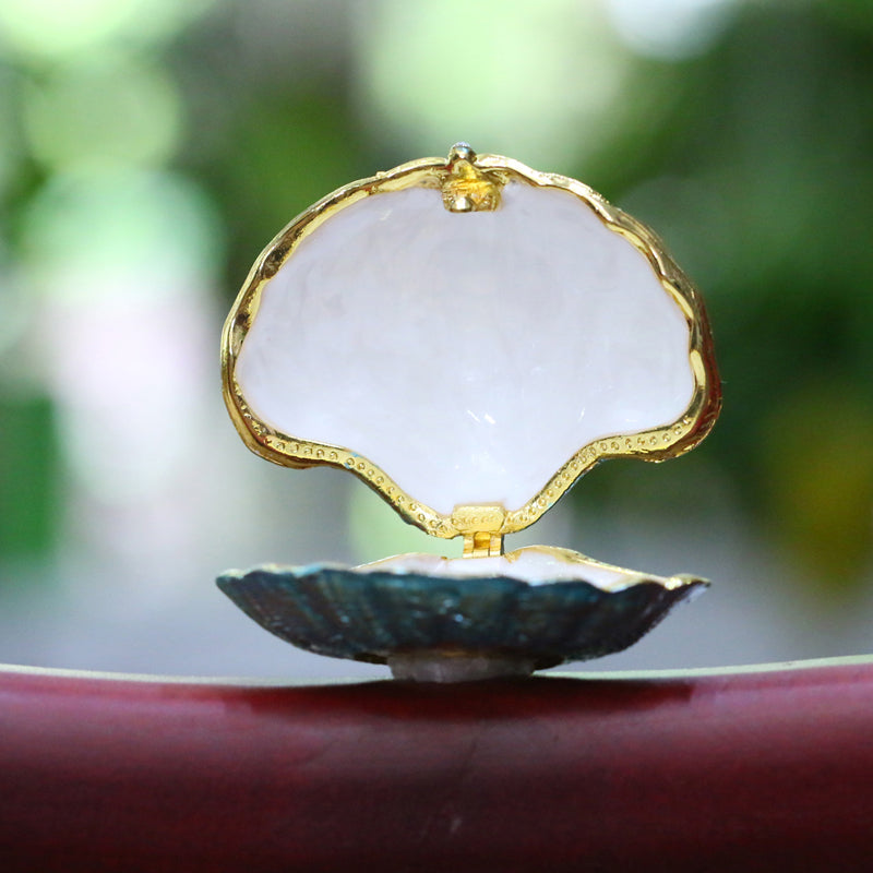 H&D HYALINE & DORA Hand-painted Metal Glass Trinket Box Ring Holder Small Seashell Figurine Collectible Table Centerpiece